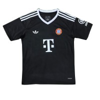 Camisa de time de futebol Bayern Munich Goleiro Replicas 3º Equipamento 2024-25 Manga Curta